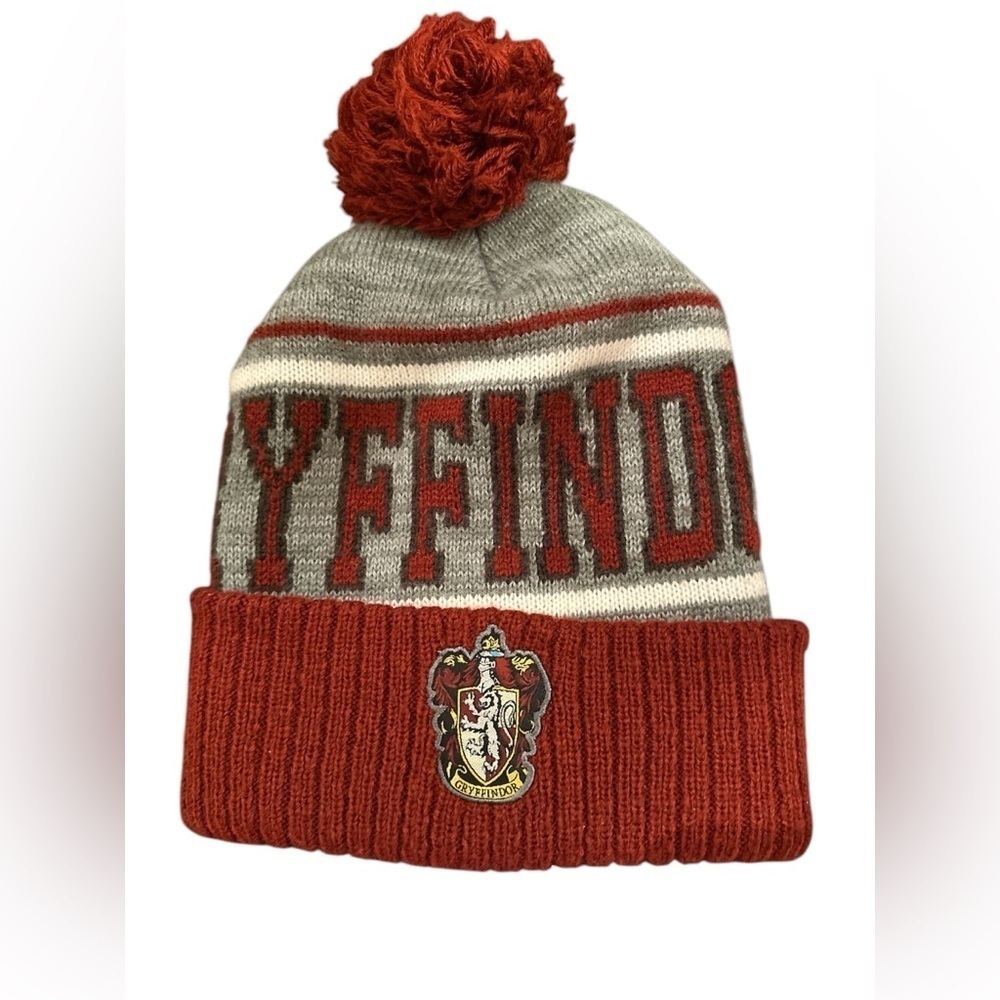Harry Potteryer Gryffindor Pom Pom beanie knit winter hat OSFA‎ stocking